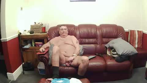 Snapshot of maxi_johnes chatting on 02.19.26 MAX online show from 02.19.26