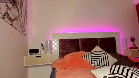 Snapshot of maxianomal chatting on 02.01.25 Max online show from 02.01.25