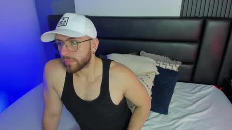 Maximo Wolf online show from 02.18.25