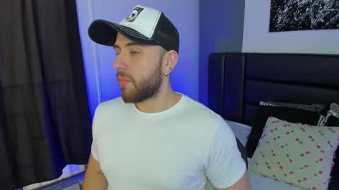 Maximo Wolf online show from 02.18.25