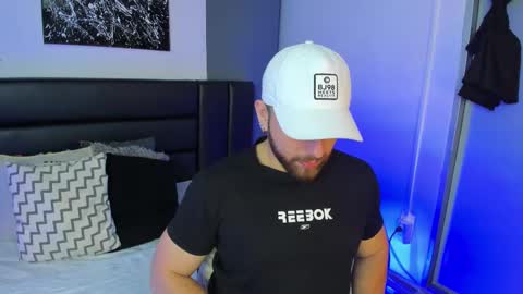 Maximo Wolf online show from 02.21.25