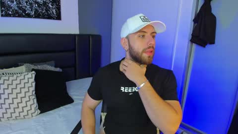 Maximo Wolf online show from 02.21.25