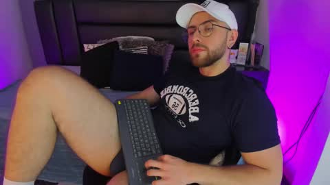 Maximo Wolf online show from 03.05.25