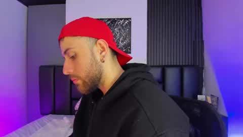 Maximo Wolf online show from 03.07.25