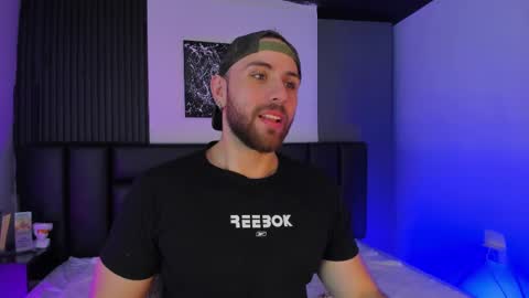 Maximo Wolf online show from 03.11.25