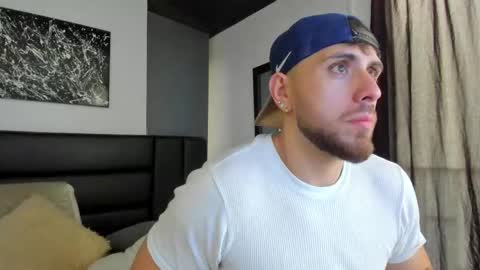 Maximo Wolf online show from 09.17.25