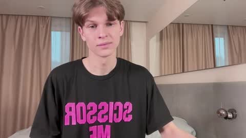 Snapshot of maxim_burn chatting on 03.08.25 maxim burn online show from 03.08.25