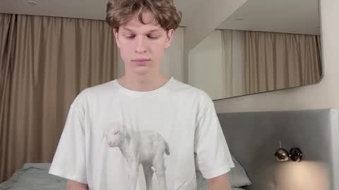 Snapshot of maxim_burn chatting on 03.11.25 maxim burn online show from 03.11.25