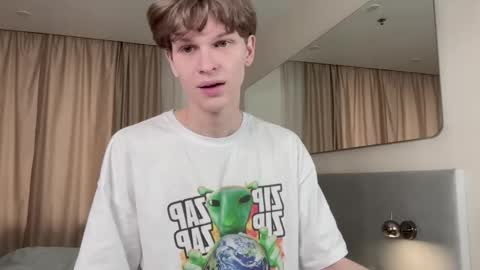 Snapshot of maxim_burn chatting on 03.12.25 maxim burn online show from 03.12.25