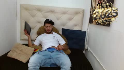 Snapshot of maximiliano_herrera chatting on 01.03.25 Maximiliano Herrera online show from 01.03.25