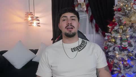 Snapshot of maximo_rodriguez chatting on 12.07.24 Maximo online show from 12.07.24