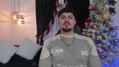 Snapshot of maximo_rodriguez chatting on 12.22.24 Maximo online show from 12.22.24