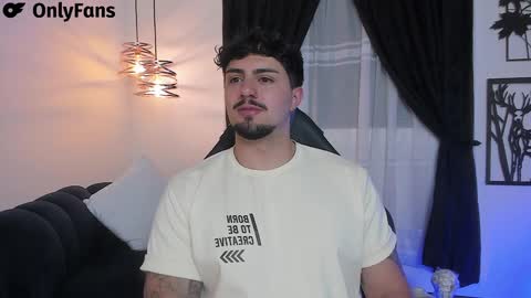 Snapshot of maximo_rodriguez chatting on 01.09.25 Maximo online show from 01.09.25