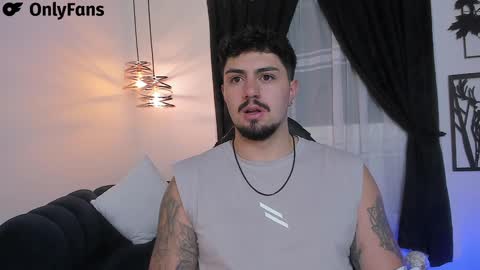 Snapshot of maximo_rodriguez chatting on 01.18.25 Maximo online show from 01.18.25