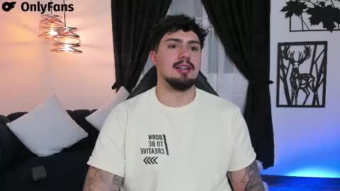 Snapshot of maximo_rodriguez chatting on 02.21.25 Maximo online show from 02.21.25