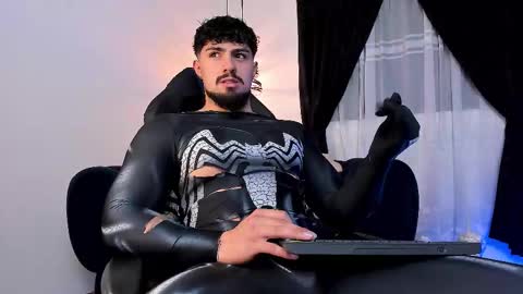 Snapshot of maximo_rodriguez chatting on 09.20.25 Maximo online show from 09.20.25