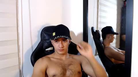 Snapshot of maximo_sebastian chatting on 06.23.26 Maximo Sebastian online show from 06.23.26
