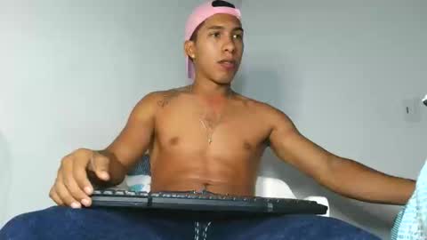 Maximo Aron Vega online show from 12.19.25