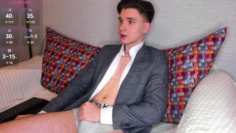 Snapshot of maximum_hot chatting on 02.02.25 Max online show from 02.02.25