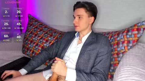 Snapshot of maximum_hot chatting on 02.16.25 Max online show from 02.16.25