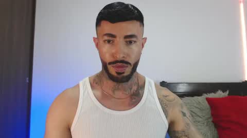 Independent Model online show from 04.26.26