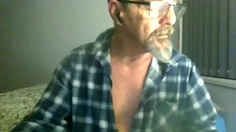 Snapshot of maximus_oreally chatting on 06.18.26 Max online show from 06.18.26