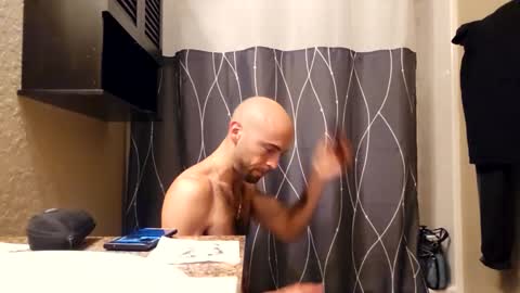 Snapshot of maximusdemitrious chatting on 01.18.26 maximusdemitrious online show from 01.18.26