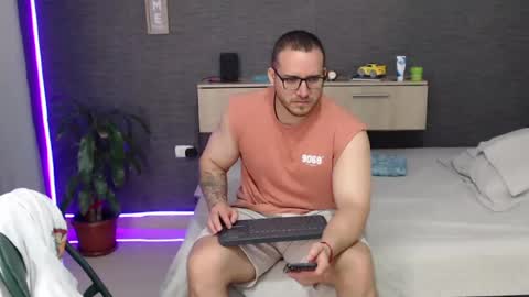 Snapshot of maximussantorini chatting on 06.28.26 maximus online show from 06.28.26