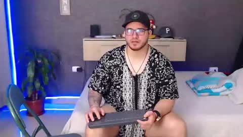 Snapshot of maximussantorini chatting on 07.24.26 maximus online show from 07.24.26