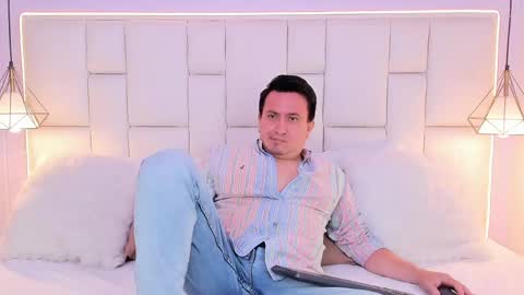 Maxim online show from 04.14.26