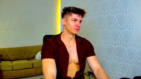 Snapshot of maxkaiden chatting on 02.11.26 MaxKaiden online show from 02.11.26