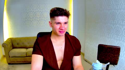 Snapshot of maxkaiden chatting on 02.27.26 MaxKaiden online show from 02.27.26