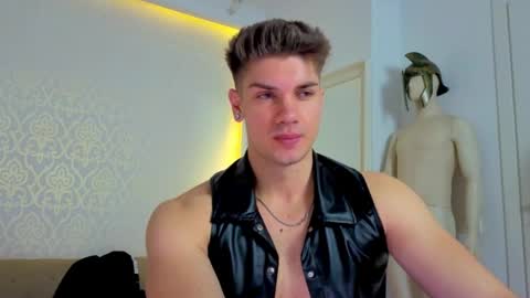 MaxKaiden online show from 04.30.26