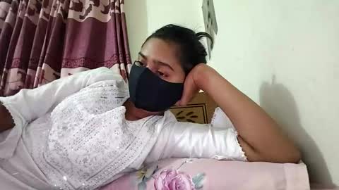 Snapshot of maxladycox chatting on 12.14.25 Dorea online show from 12.14.25