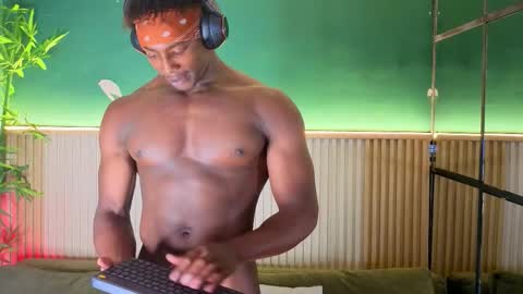 Maxmuscle10 online show from 02.13.26