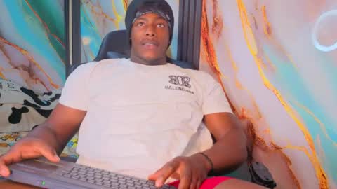 Maxmuscle10 online show from 05.25.26