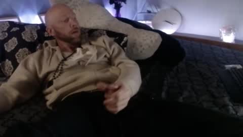 Snapshot of maxrouger chatting on 09.14.25 MaxRouger online show from 09.14.25