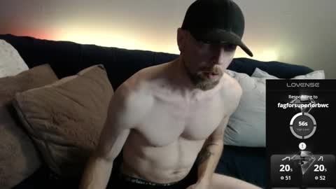 Snapshot of maxrouger chatting on 12.01.25 MaxRouger online show from 12.01.25