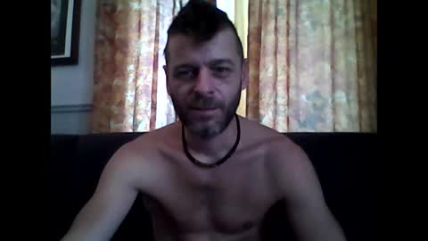 MaxTheWolf online show from 11.15.25