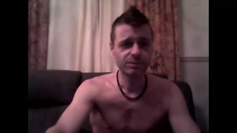 MaxTheWolf online show from 11.22.25