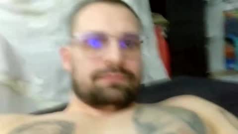 Snapshot of maxview67 chatting on 12.19.25 Max online show from 12.19.25