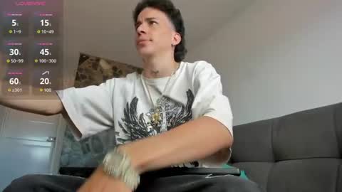 Snapshot of maxxx_bigcock chatting on 06.22.26 Max online show from 06.22.26
