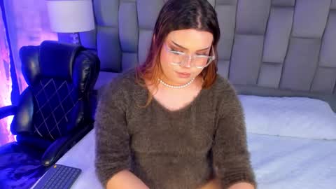 Maxine Minx online show from 03.13.26