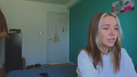 Snapshot of may_dani chatting on 03.29.26 Dani and May online show from 03.29.26