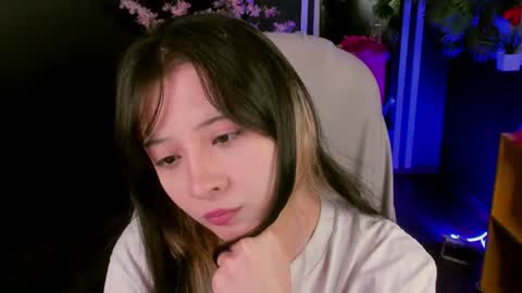 Snapshot of may_lings chatting on 07.16.26 may_lings online show from 07.16.26