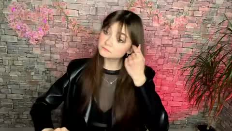 Snapshot of may_rollins chatting on 05.19.26 may online show from 05.19.26