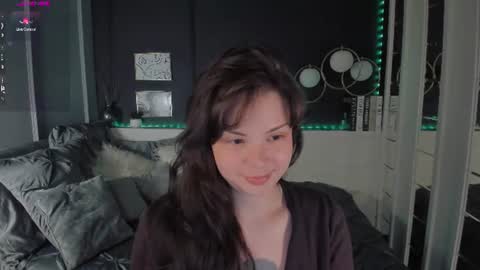 Snapshot of maya___muse chatting on 06.17.26 Maya online show from 06.17.26