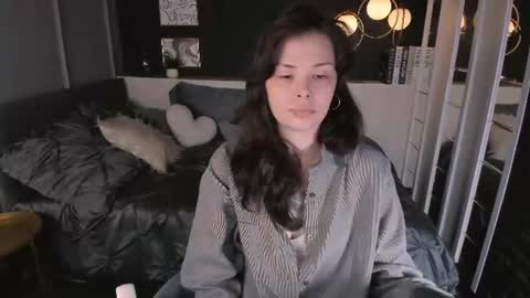 Snapshot of maya___muse chatting on 06.29.26 Maya online show from 06.29.26
