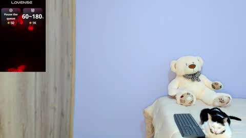 Snapshot of maya__fox chatting on 03.10.25 OF mayitta19 online show from 03.10.25