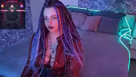 Maya Mils online show from 07.31.26